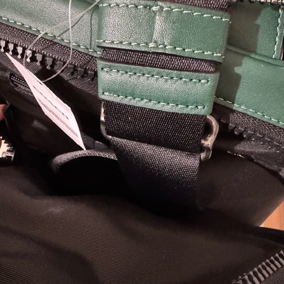 🥰 Track Pack In Colorblock Signature Canvas - Picture 5 of 7